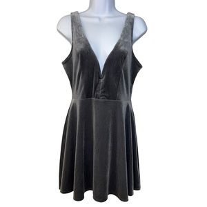 Mini Velvet Skater Dress Size M Wire Lined Plunge V Neck Ballerina Bow